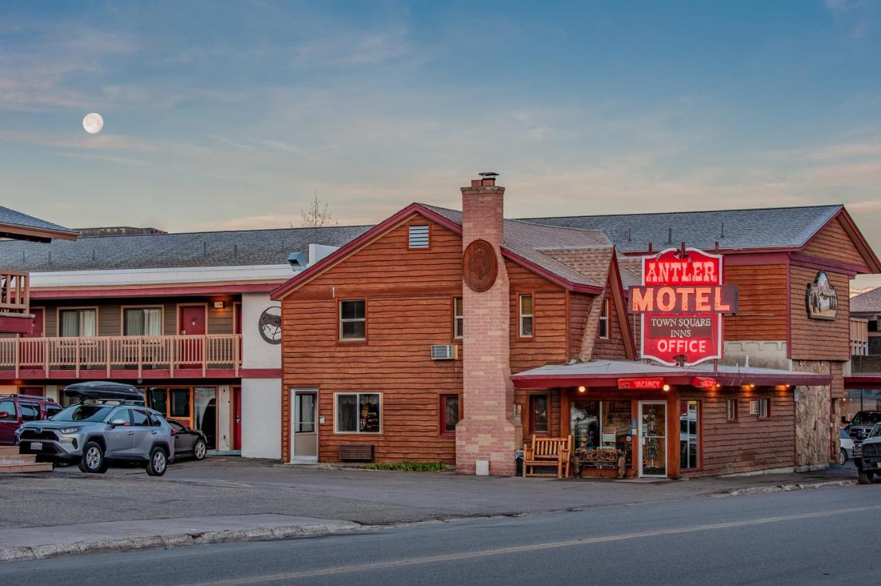 Antler Motel 3*